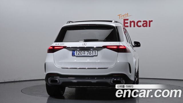 Mercedes-Benz GLE-Class 2024 — photo 4