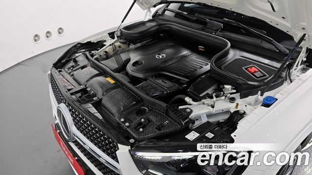 Mercedes-Benz GLE-Class 2024 — photo 6