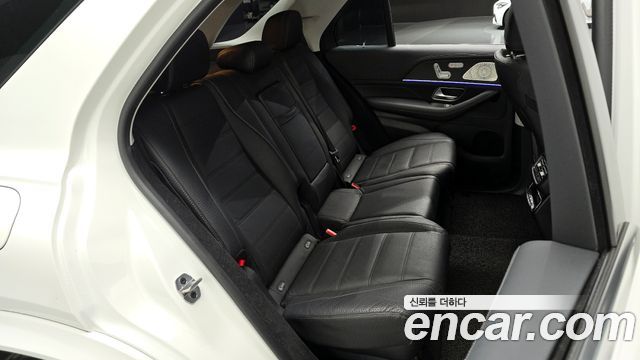Mercedes-Benz GLE-Class 2024 — photo 12