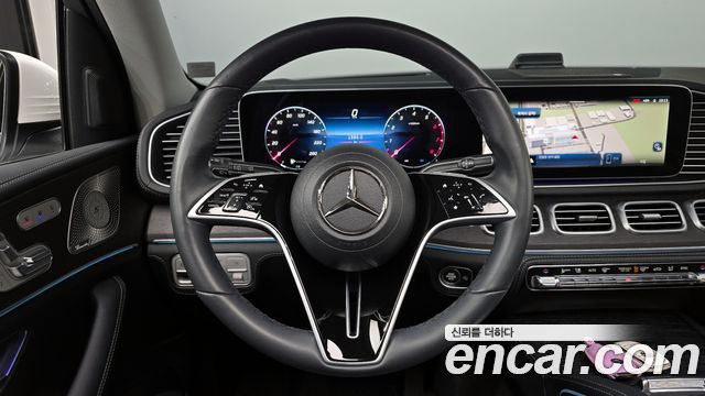 Mercedes-Benz GLE-Class 2024 — photo 13