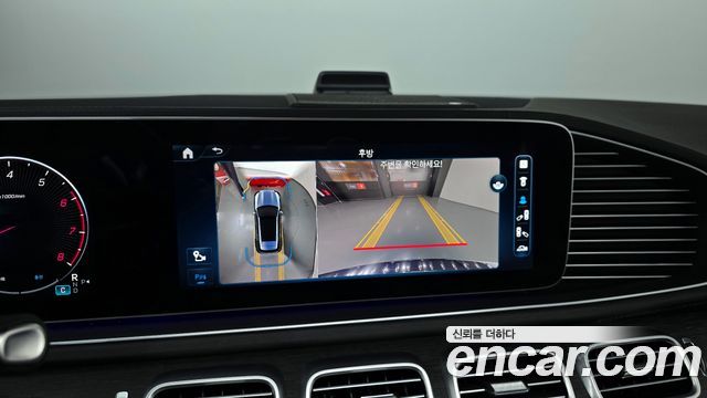Mercedes-Benz GLE-Class 2024 — photo 14