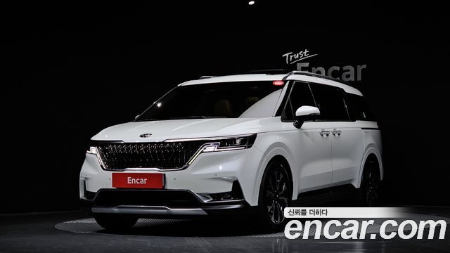 Kia Canival 2021 — photo 1