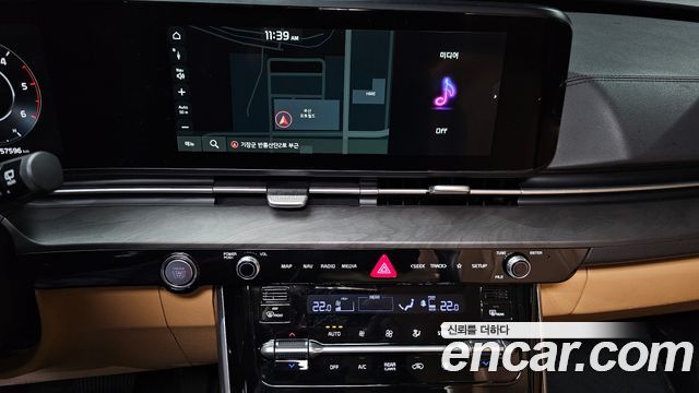 Kia Canival 2021 — photo 16