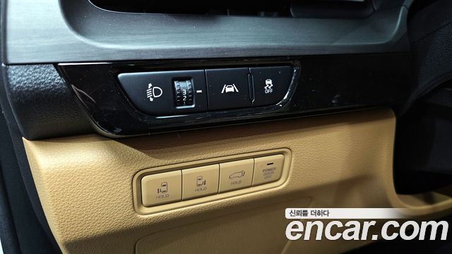 Kia Canival 2021 — photo 18