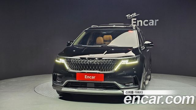 Kia Canival 2021 — photo 3