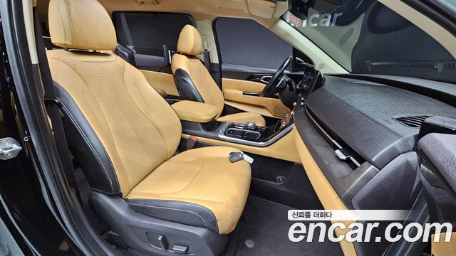 Kia Canival 2021 — photo 10