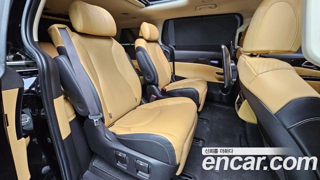 Kia Canival 2021 — photo 19