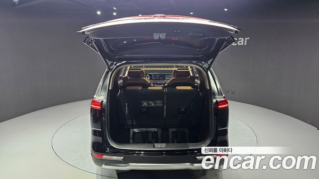 Kia Canival 2021 — photo 20