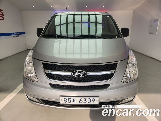Hyundai Starex 2015 — photo 1