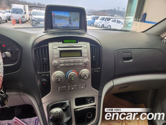 Hyundai Starex 2015 — photo 13