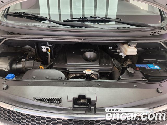 Hyundai Starex 2015 — photo 17