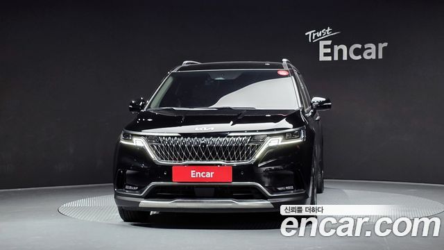 Kia Canival 2023 — photo 3
