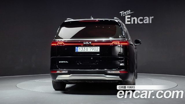 Kia Canival 2023 — photo 4