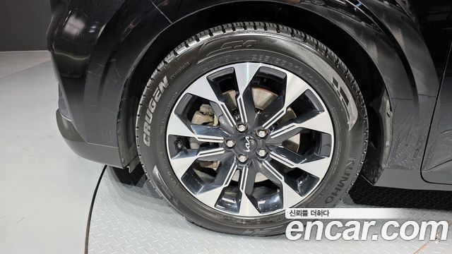 Kia Canival 2023 — photo 5