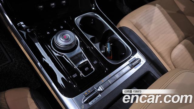 Kia Canival 2023 — photo 9