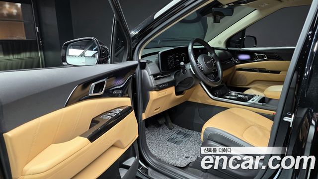 Kia Canival 2023 — photo 11
