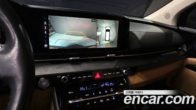Kia Canival 2023 — photo 16