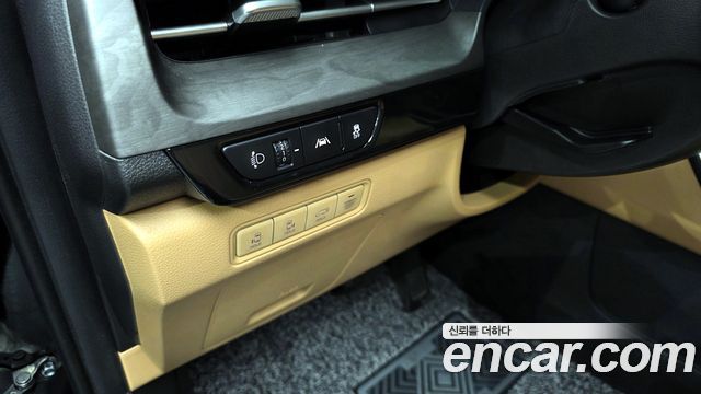 Kia Canival 2023 — photo 17