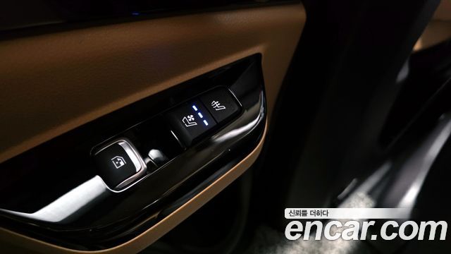 Kia Canival 2023 — photo 18