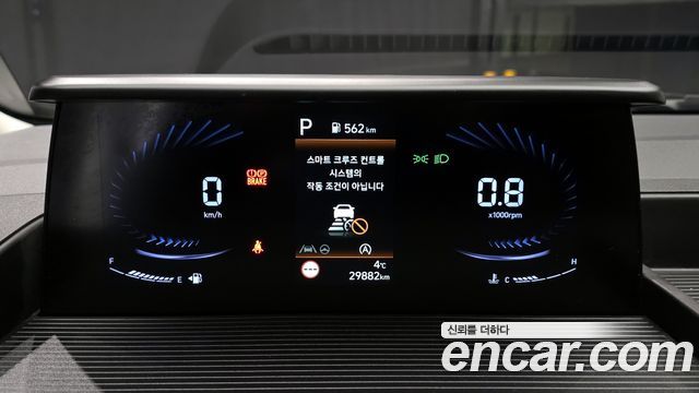 Hyundai Staria 2022 — photo 8