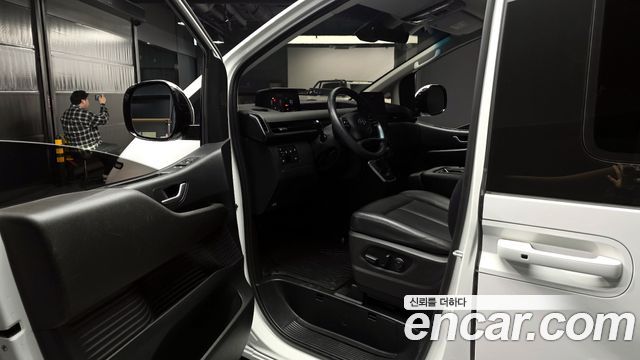 Hyundai Staria 2022 — photo 10