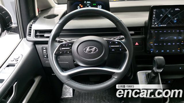 Hyundai Staria 2022 — photo 13