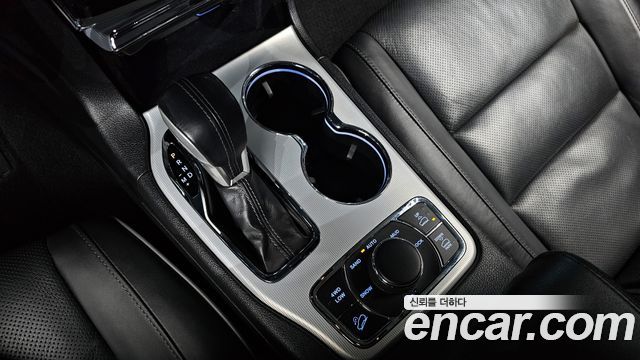 Jeep Cherokee 2020 — photo 9