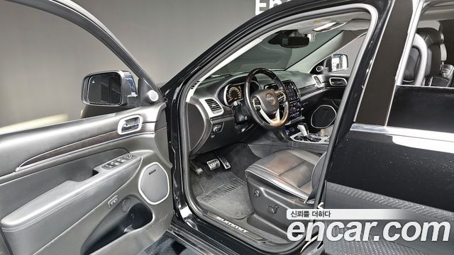 Jeep Cherokee 2020 — photo 10