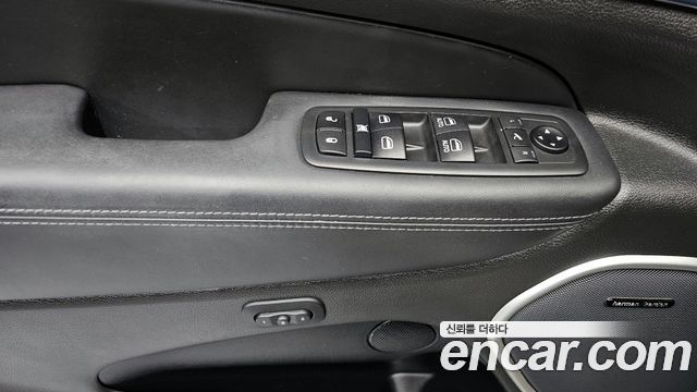 Jeep Cherokee 2020 — photo 12