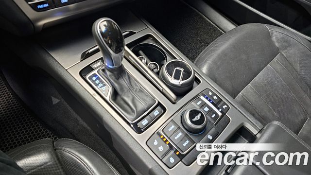 Hyundai Genesis 2016 — photo 9