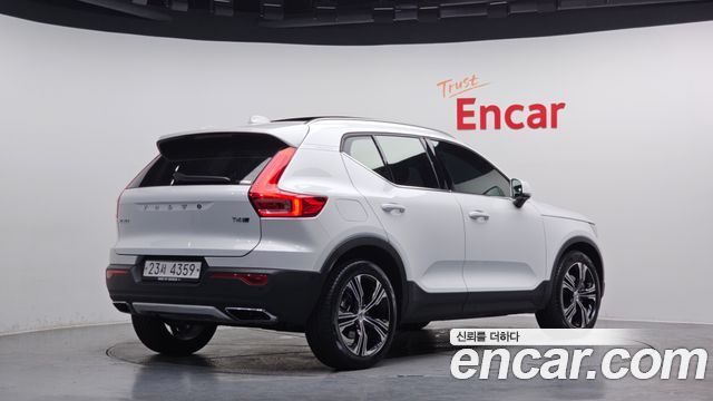 Volvo XC40 2020 — photo 2