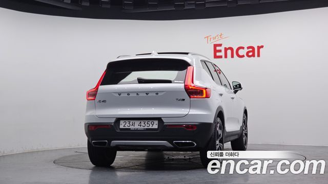 Volvo XC40 2020 — photo 4