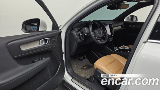 Volvo XC40 2020 — photo 10