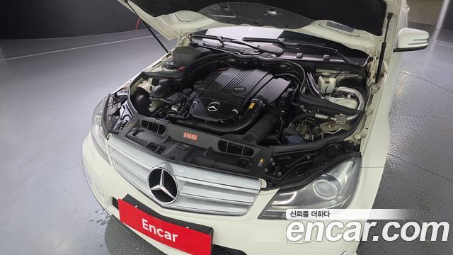 Mercedes-Benz C-Class 2012 — photo 6