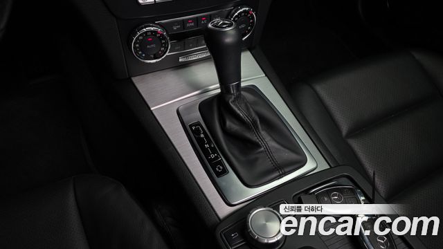 Mercedes-Benz C-Class 2012 — photo 9