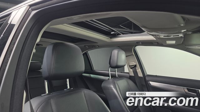 Mercedes-Benz C-Class 2012 — photo 18
