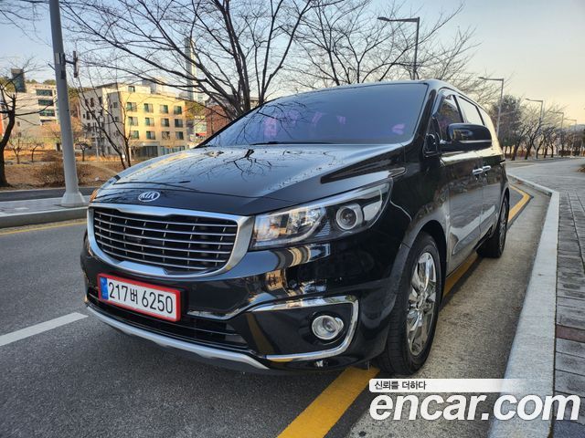 Kia Canival 2016 — photo 1
