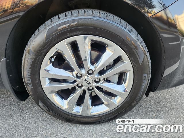 Kia Canival 2016 — photo 5