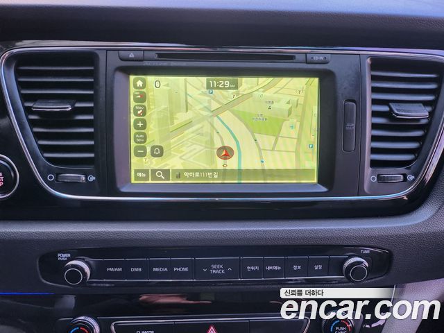 Kia Canival 2016 — photo 14