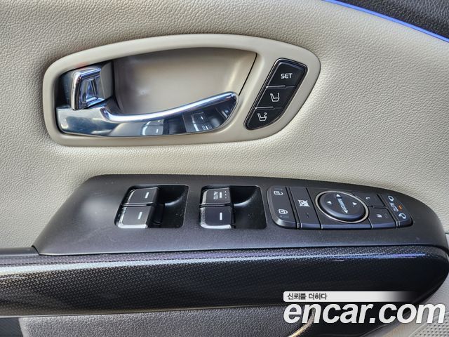 Kia Canival 2016 — photo 16