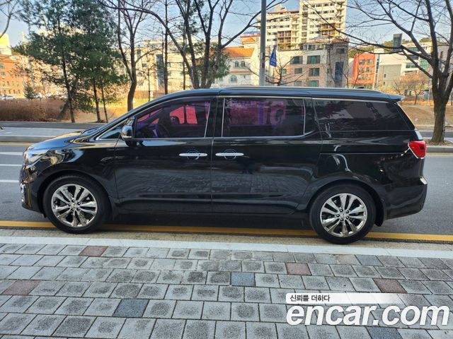 Kia Canival 2016 — photo 20