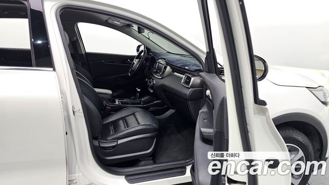 Kia Sorento 2018 — photo 11