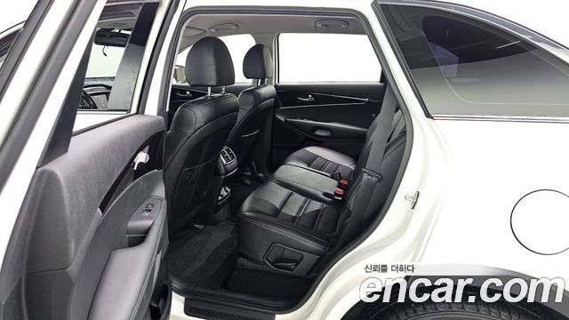 Kia Sorento 2018 — photo 12