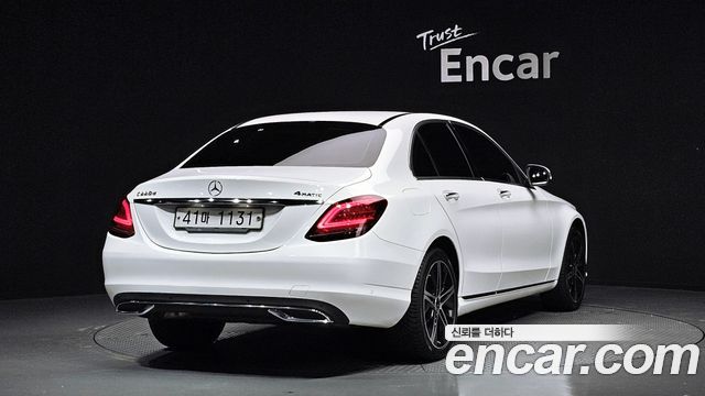Mercedes-Benz C-Class 2019 — photo 2