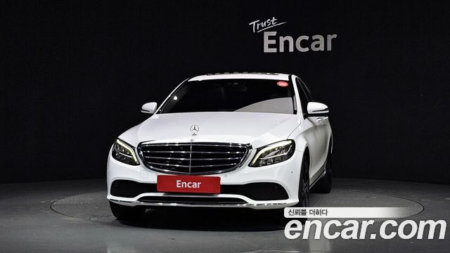 Mercedes-Benz C-Class 2019 — photo 3