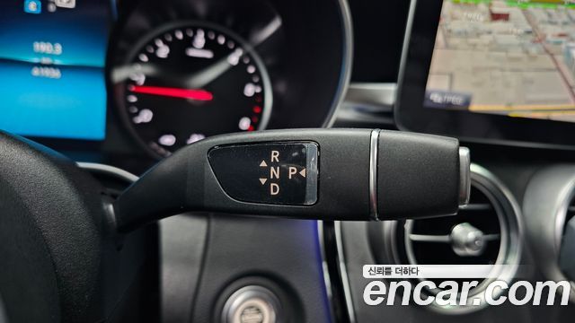 Mercedes-Benz C-Class 2019 — photo 9