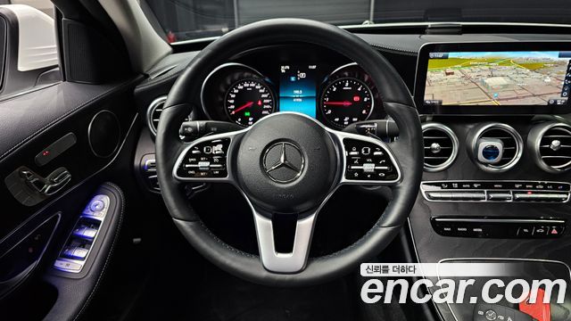Mercedes-Benz C-Class 2019 — photo 13