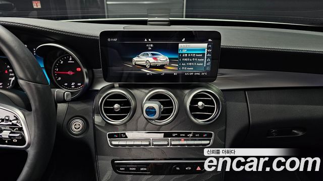 Mercedes-Benz C-Class 2019 — photo 14