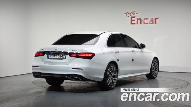 Mercedes-Benz E-Class 2021 — photo 2