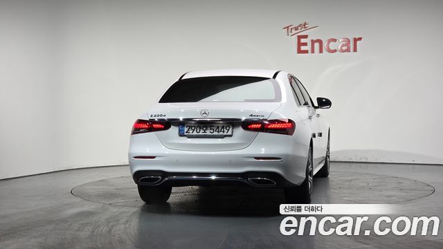 Mercedes-Benz E-Class 2021 — photo 4